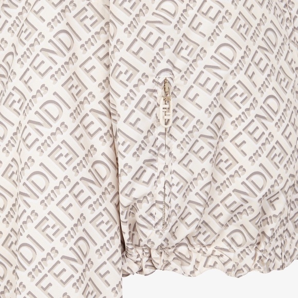 Fendi x Skims SOLD OUT CROPPED WINDBREAKER Color CONNECTICUT size L - Picture 6 of 8